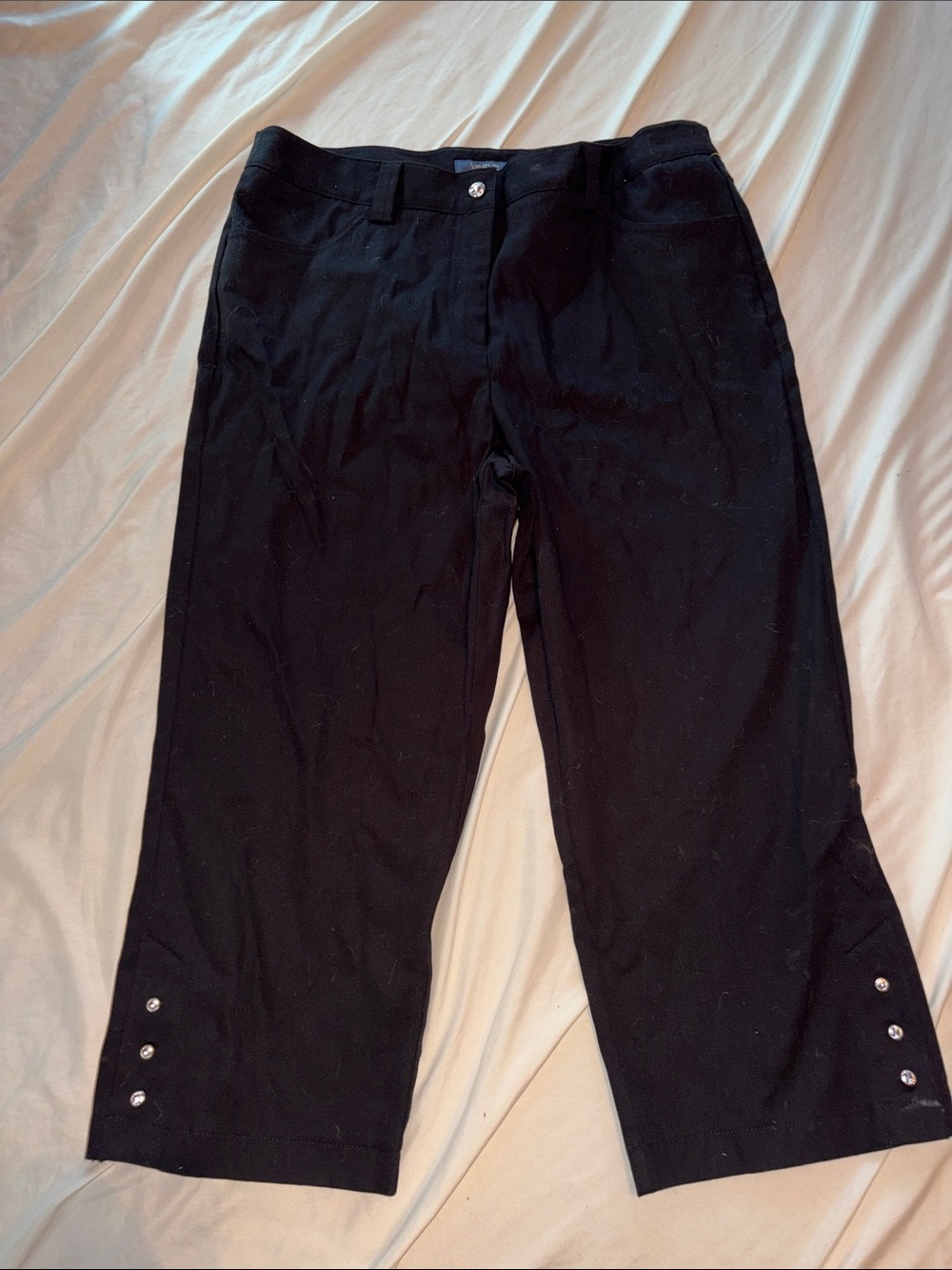 Women's Black Cropped Capris with Button-Hem Detail. Size 14
